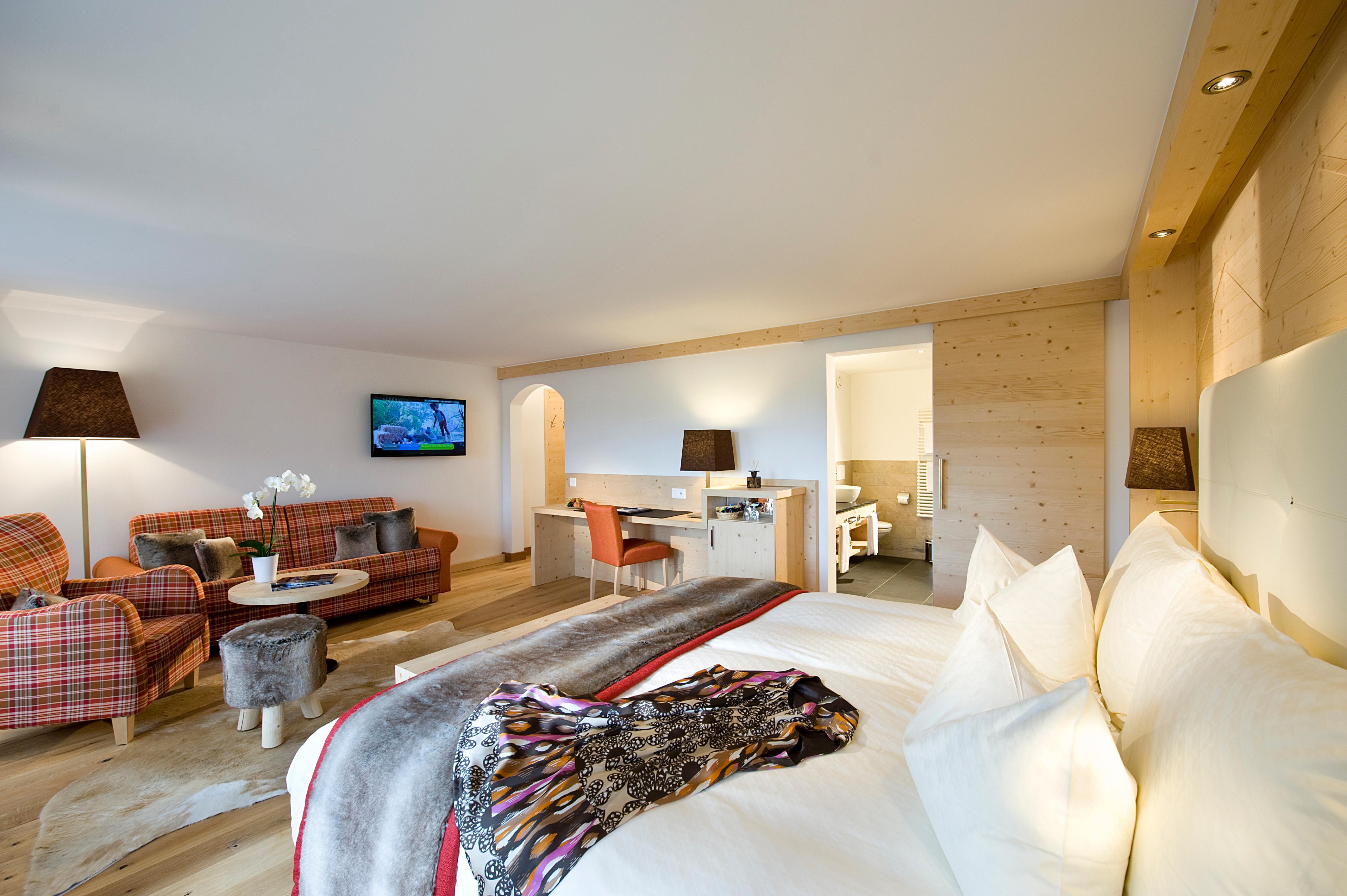 GOLFHOTEL Les Hauts de Gstaad&SPA Buitenkant foto