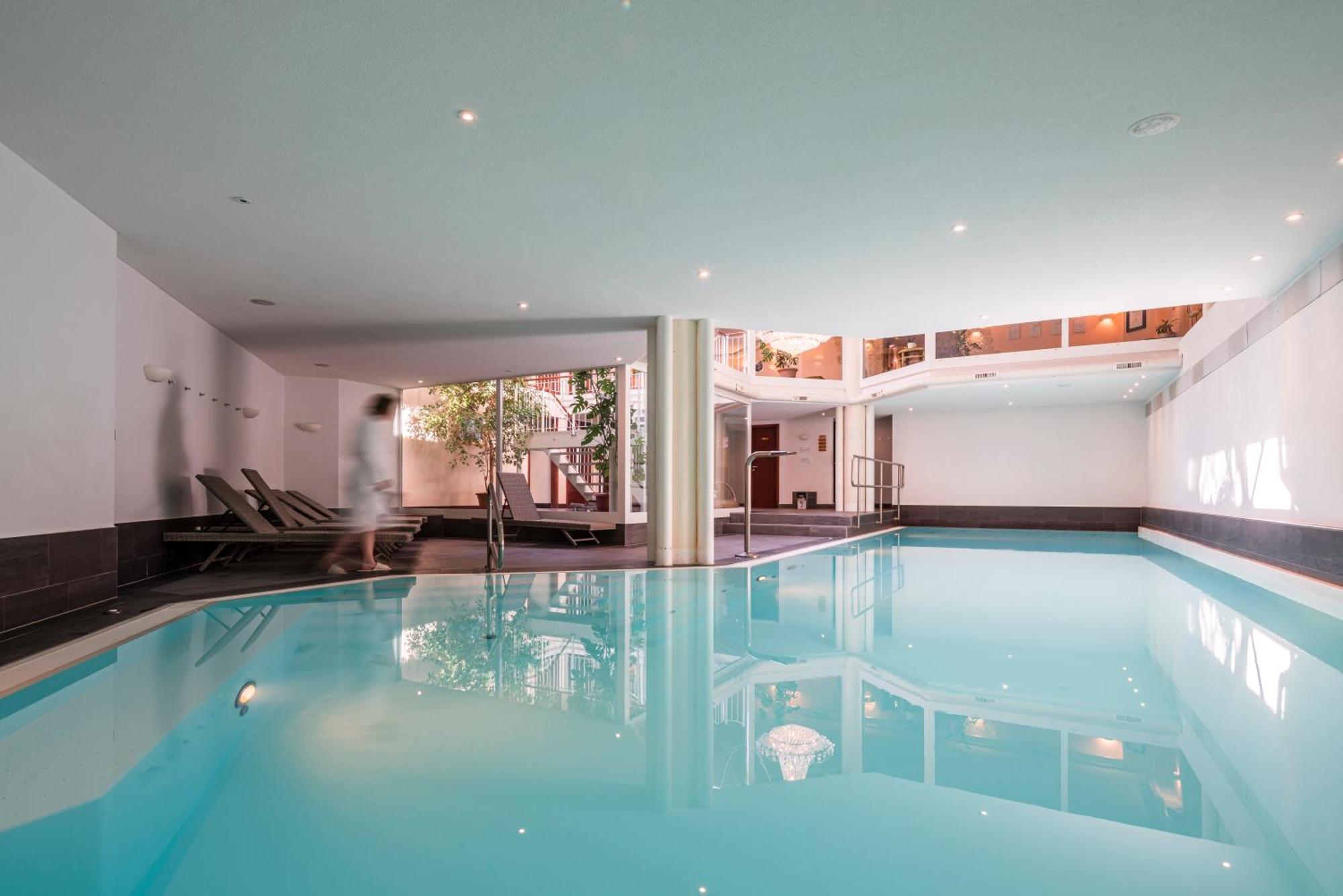 GOLFHOTEL Les Hauts de Gstaad&SPA Buitenkant foto